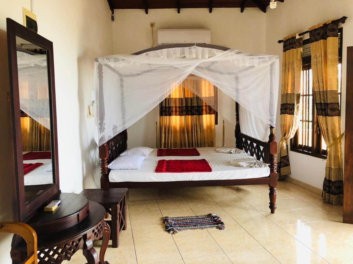 Blue Sea View Bed & Breakfast Unawatuna Exterior photo