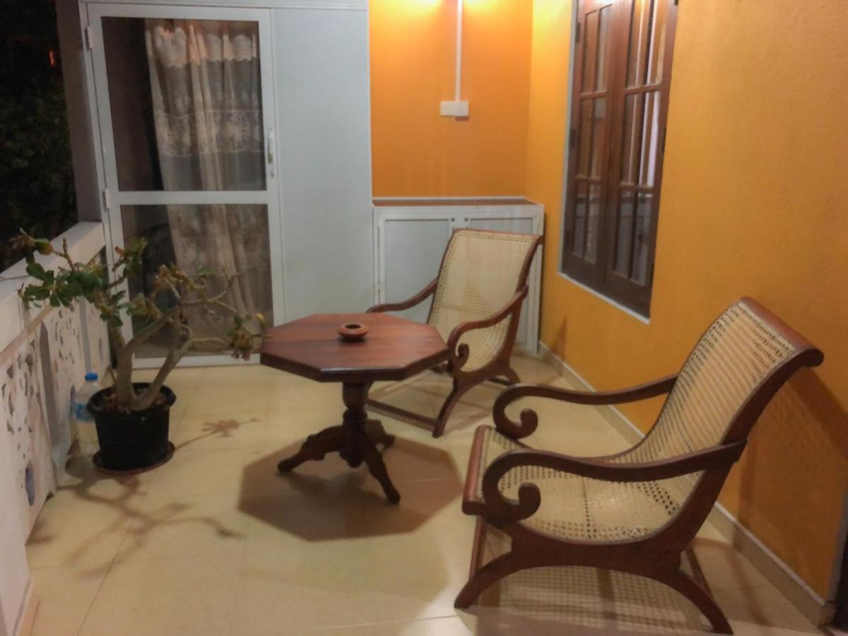 Blue Sea View Bed & Breakfast Unawatuna Exterior photo
