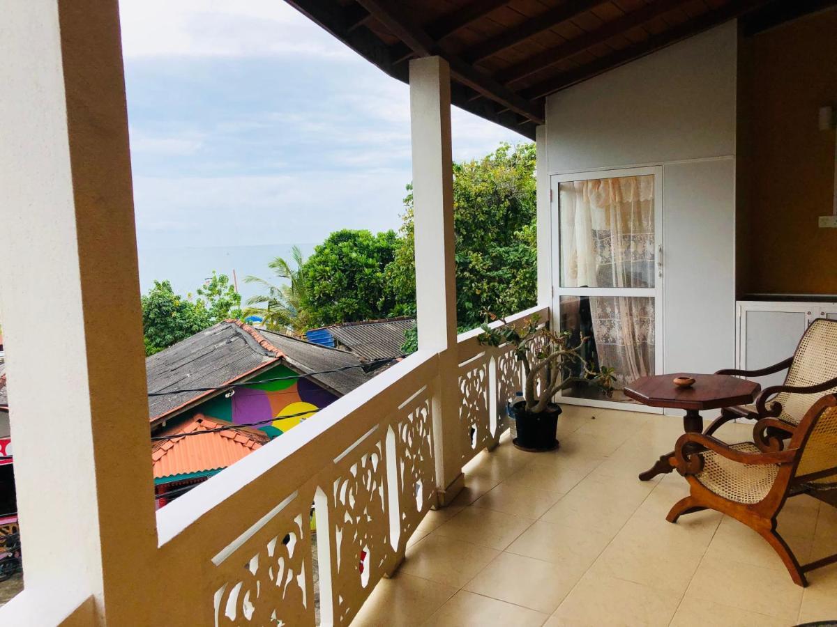 Blue Sea View Bed & Breakfast Unawatuna Exterior photo