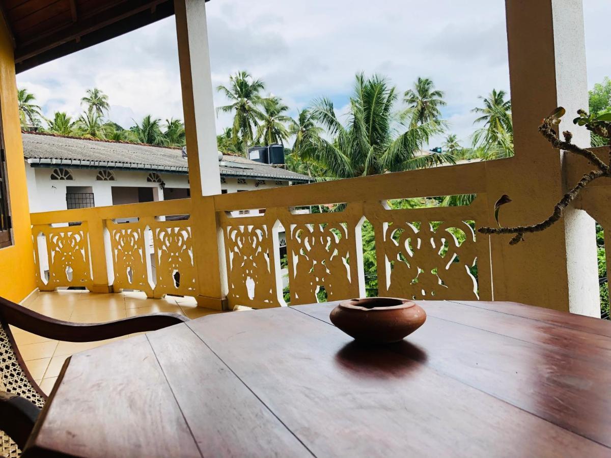 Blue Sea View Bed & Breakfast Unawatuna Exterior photo