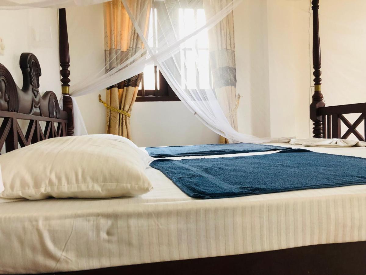 Blue Sea View Bed & Breakfast Unawatuna Exterior photo