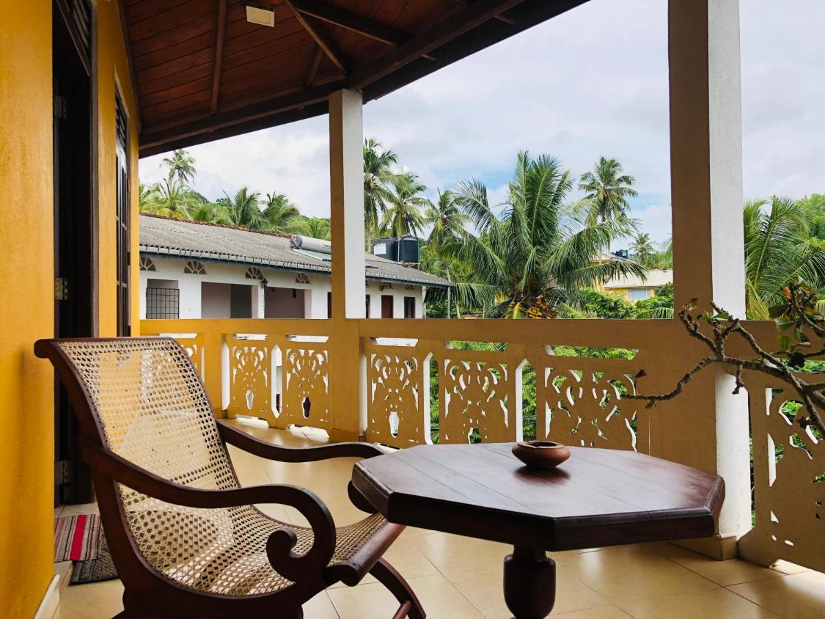 Blue Sea View Bed & Breakfast Unawatuna Exterior photo